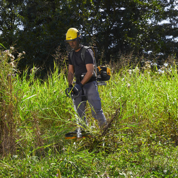 Бензиновая травокосилка Stiga SBC 646 F | 283423008/ST1